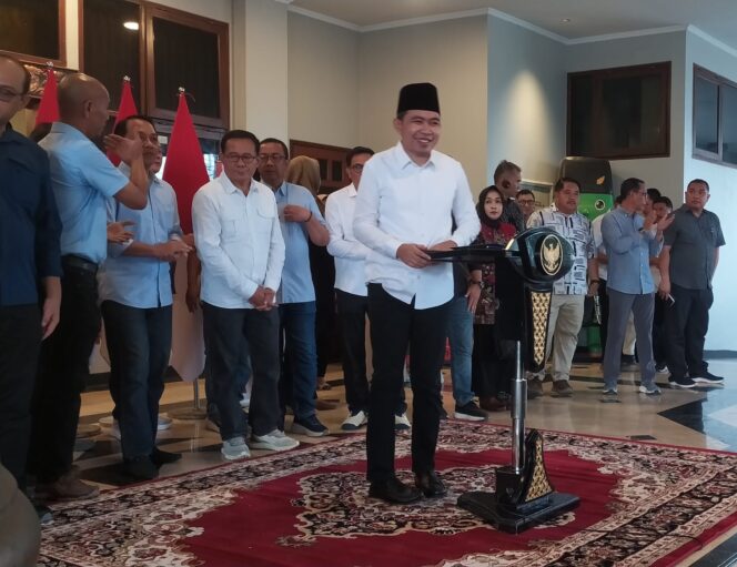 
Bupati Fawait Satukan Penanganan Banjir, Kemiskinan, dan MBG lewat Satgas