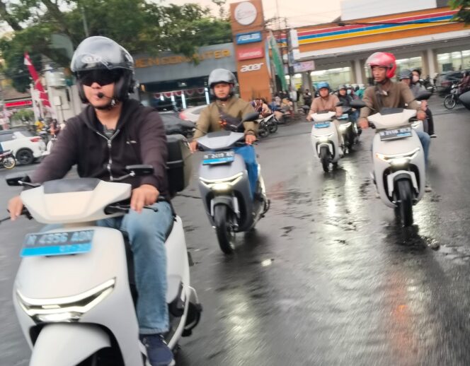 
Waspada Musim Hujan, Saatnya Tingkatkan Kesadaran #Cari_Aman di Jalan