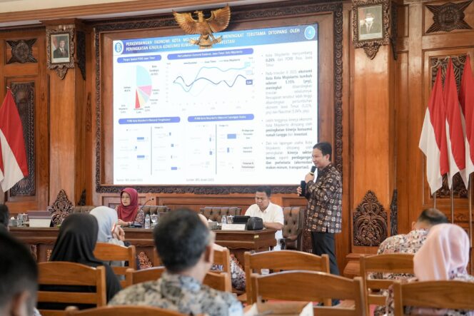 
Pemkot Mojokerto Optimalkan Operasi Pasar Lewat Pracangan TPID dan KKMP