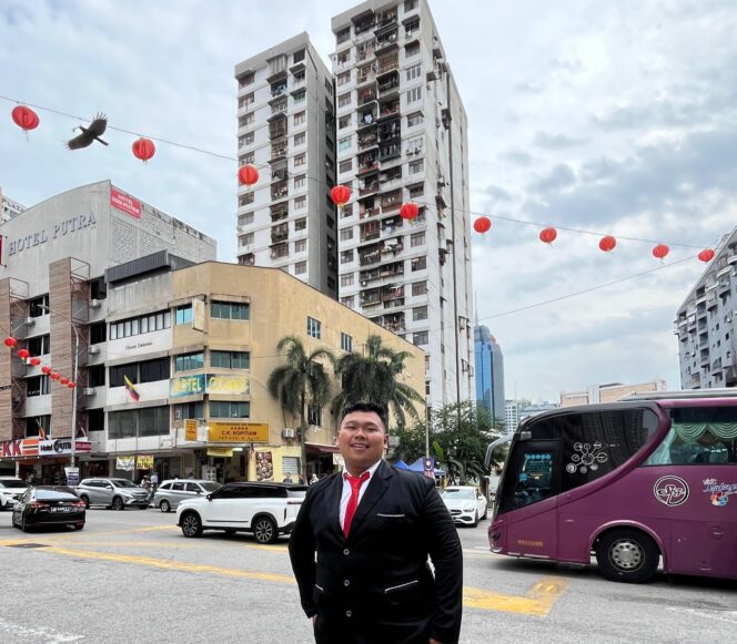 
Kisah Santri Asal Pasuruan Tembus Forum International Conference Santri Mendunia di Tiga Negara