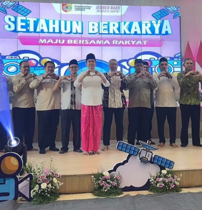 
Refleksi Setahun Kepemimpinan, Pemkab Jember Usung Tema Maju Bersama Rakyat 