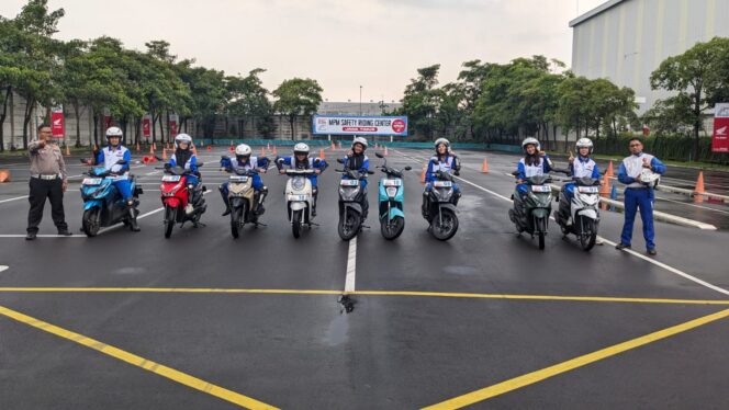 
#Cari_Aman, MPM Honda Jatim Gelar Safety Riding Beginner untuk Konsumen di Surabaya