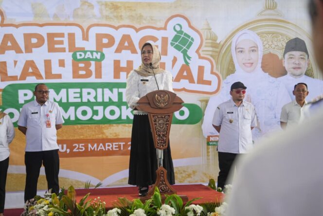
Gelar Apel Pagi, Walikota ; ASN Kota Mojokerto Diminta Kembali Fokus Beri Layanan Terbaik