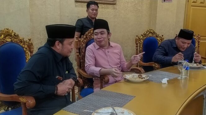 
Ketua PKB Jember Tanggapi Santai Usulan Peniadaan Bunga Desaku: Kalau Enggak Gitu Bukan PDIP