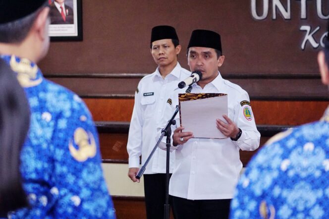 
Mas Adi Minta ASN Berintegritas dan Responsif Layani Masyarakat