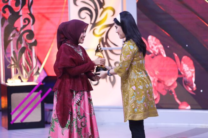 
Sepekan Tiga Penghargaan, Jember Panen Prestasi dari Pelayanan Publik hingga Pemberdayaan Perempuan